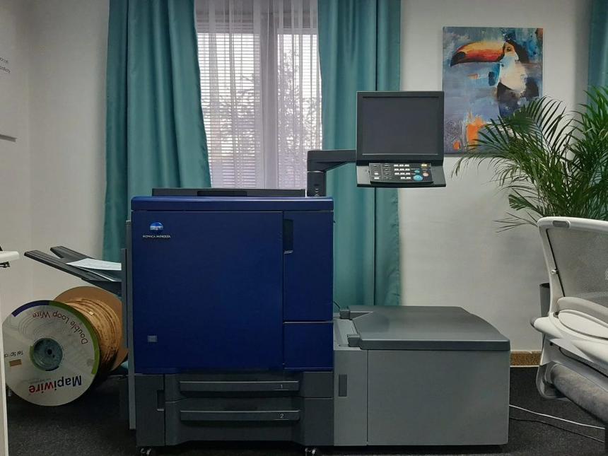 Цех типографии Paperi в Алматы, цифровая машина Konica Minolta