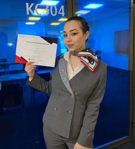 Элина Ли